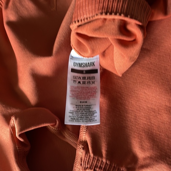 NEW GYMSHARK LEGGINGS WITH NEW TOWEL - Picture 4 of 7